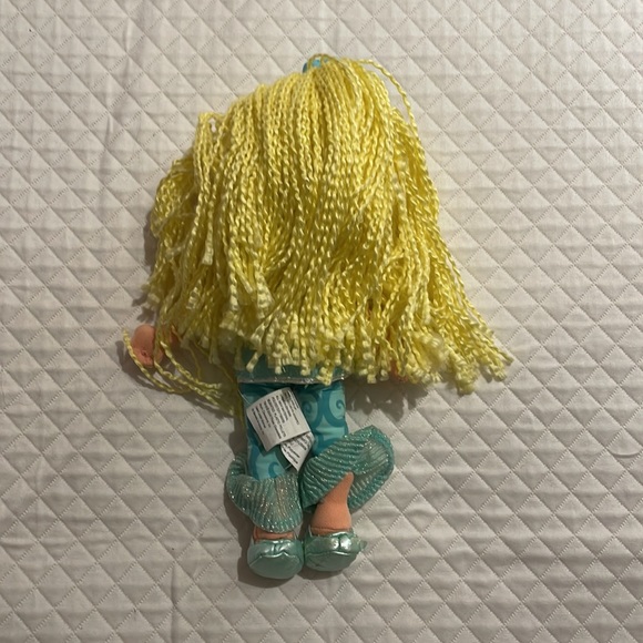 STRAWBERRY SHORTCAKE PLUSH - Picture 3 of 5